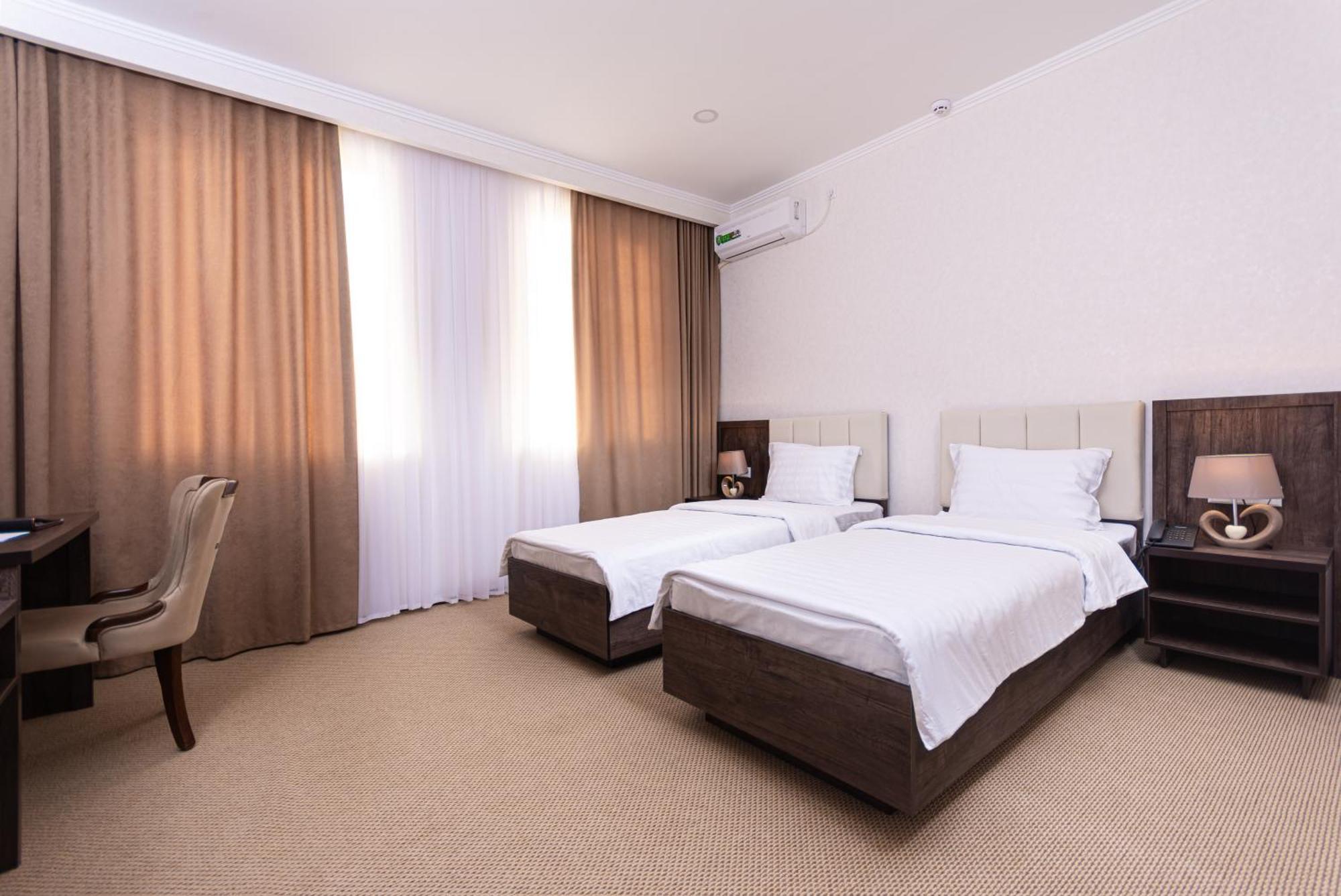 Grand Fergana Hotel Esterno foto